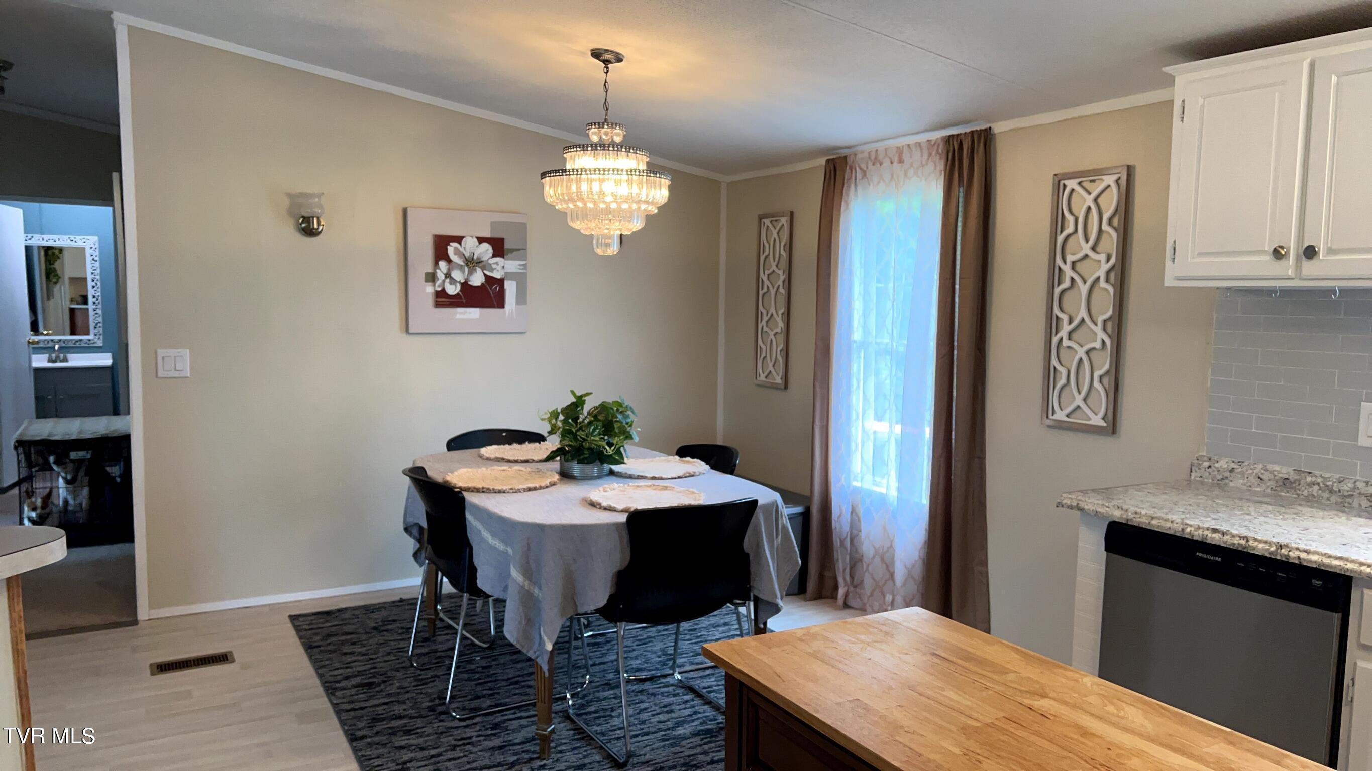 7635 Snapps Ferry Road Chuckey, TN 37641 - Photo 10 of 44 66023333-2F20-489C-90C5-2C042BFDFCED