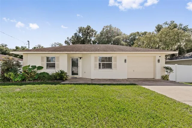 $2,200 | 312 May Street, Orange City, FL 32763