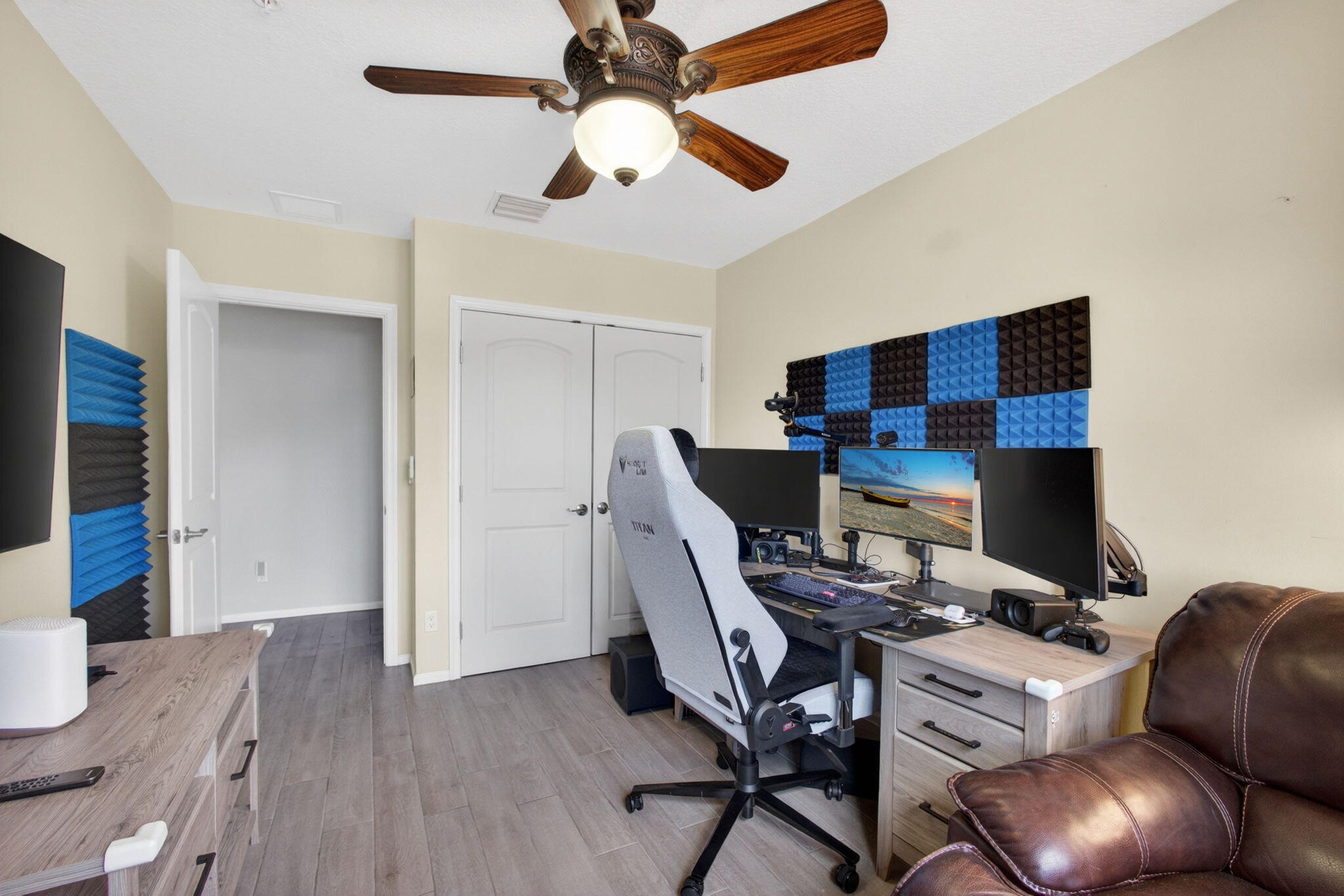 4470 Leo Lane Riviera Beach, FL 33410 - Photo 24 of 35 35-web-or-mls-5D1A8667