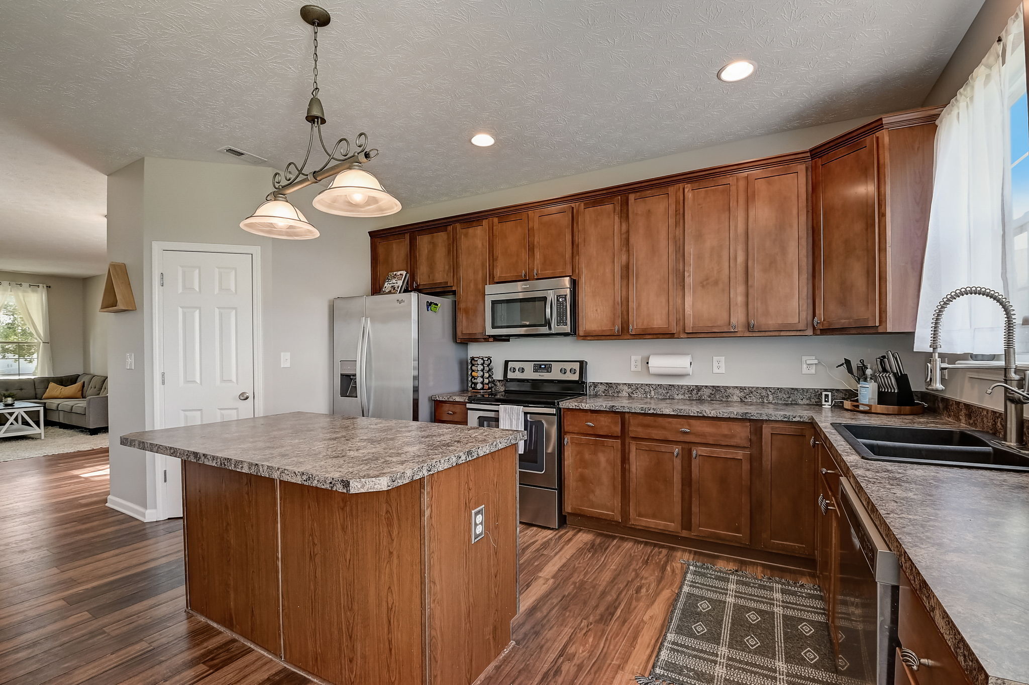 228 Elderberry Court Pendleton, IN 46064 - Photo 11 of 33