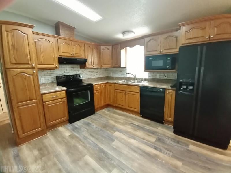 210 Green Valley Road Peterstown, WV 24963 - Photo 8 of 17 Gallery Image 8