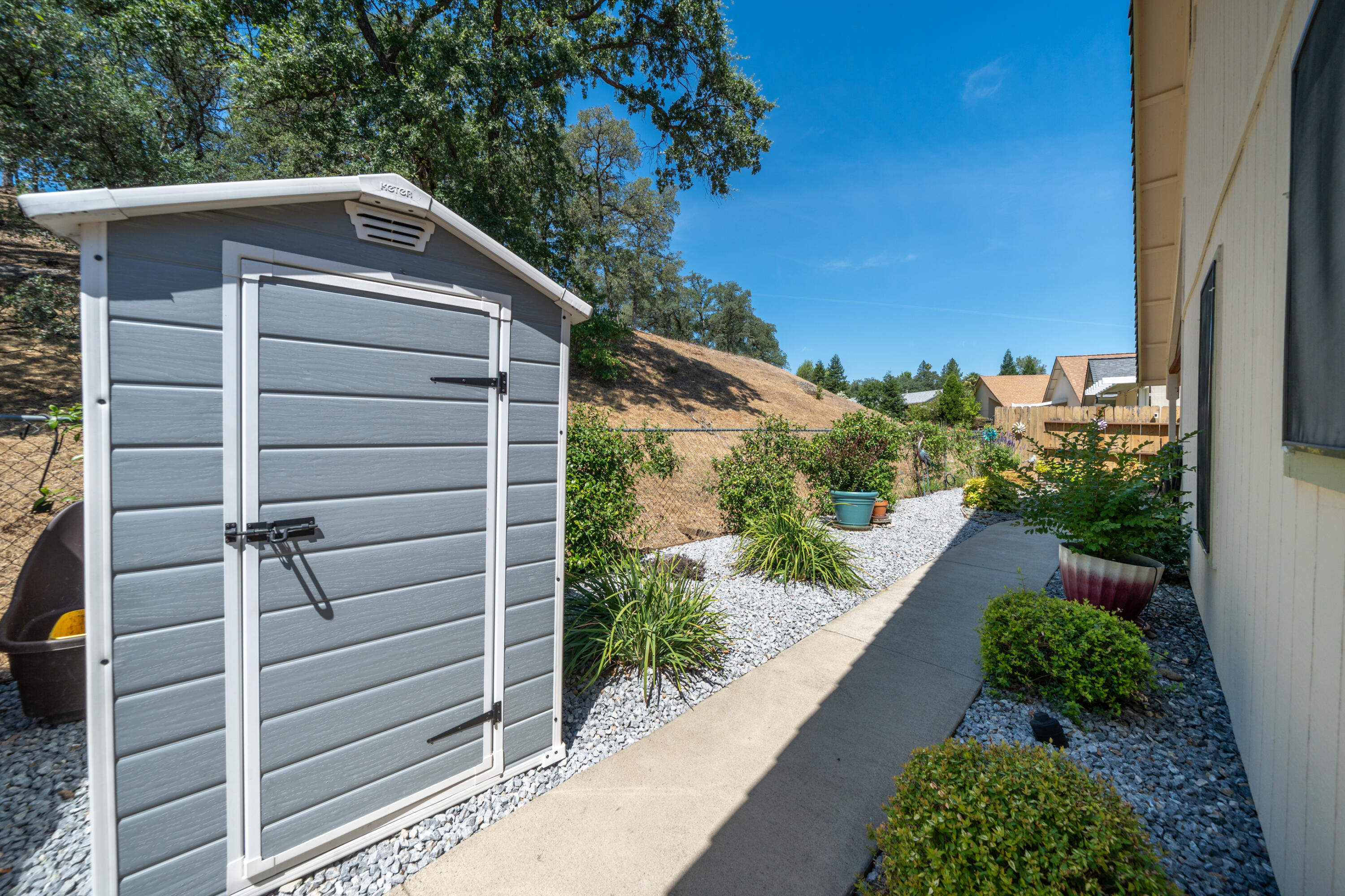 302 Mammoth Path Redding, CA 96003 - Photo 29 of 43 302 Mammoth Path-41