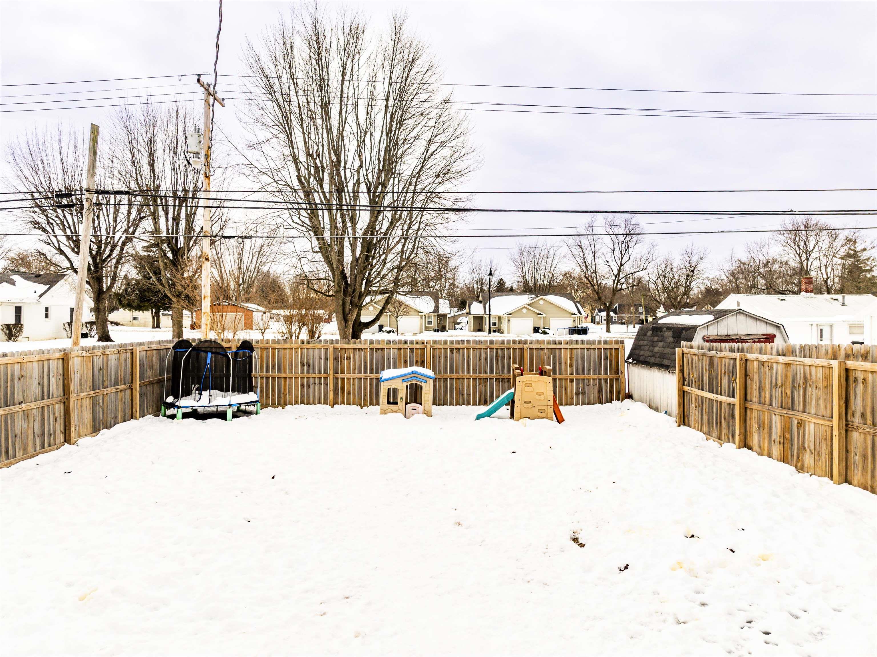 903 East Walnut Street Frankton, IN 46044 - Photo 3 of 35