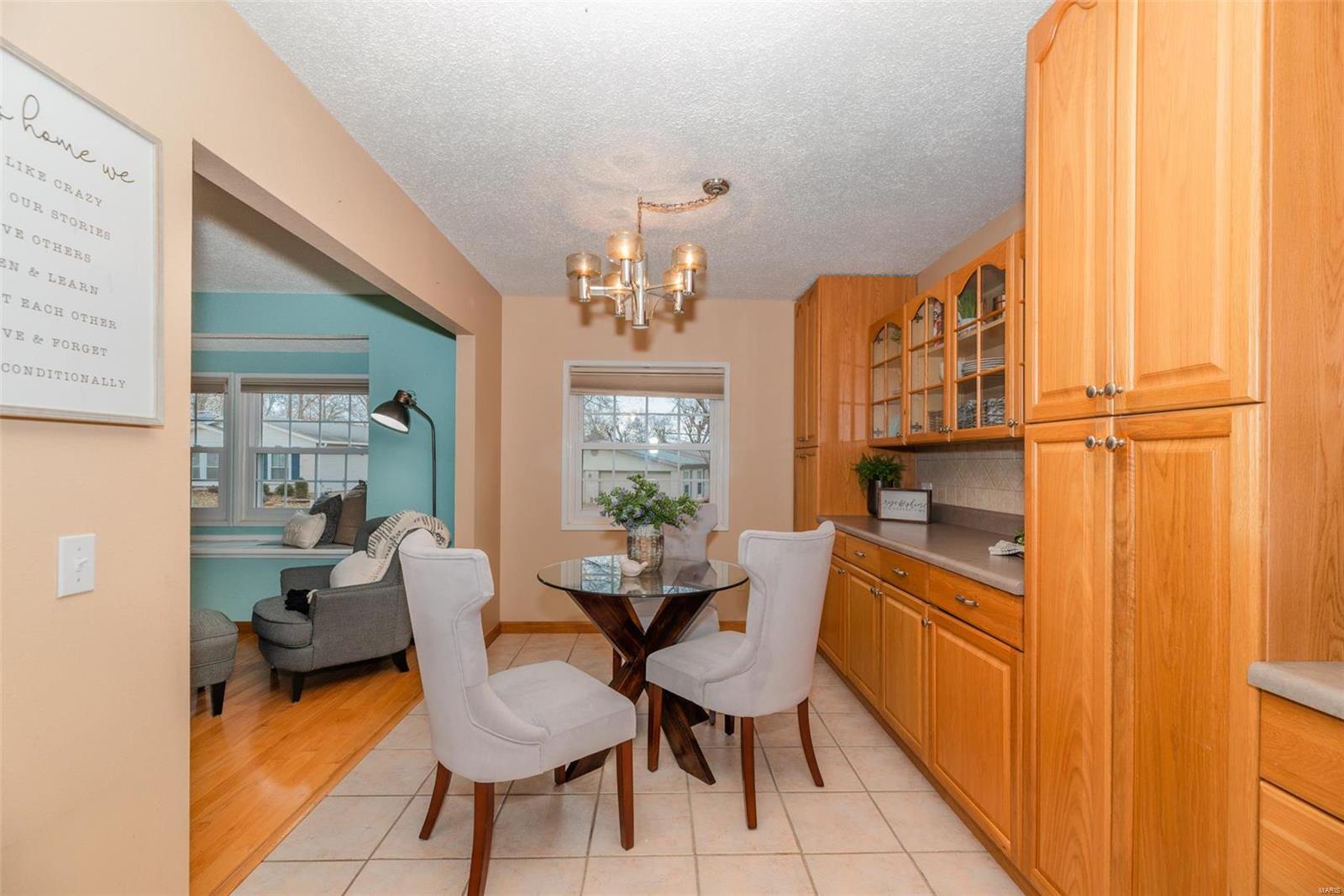 5597 Viewpoint Lane St. Louis, MO 63128 - Photo 18 of 66