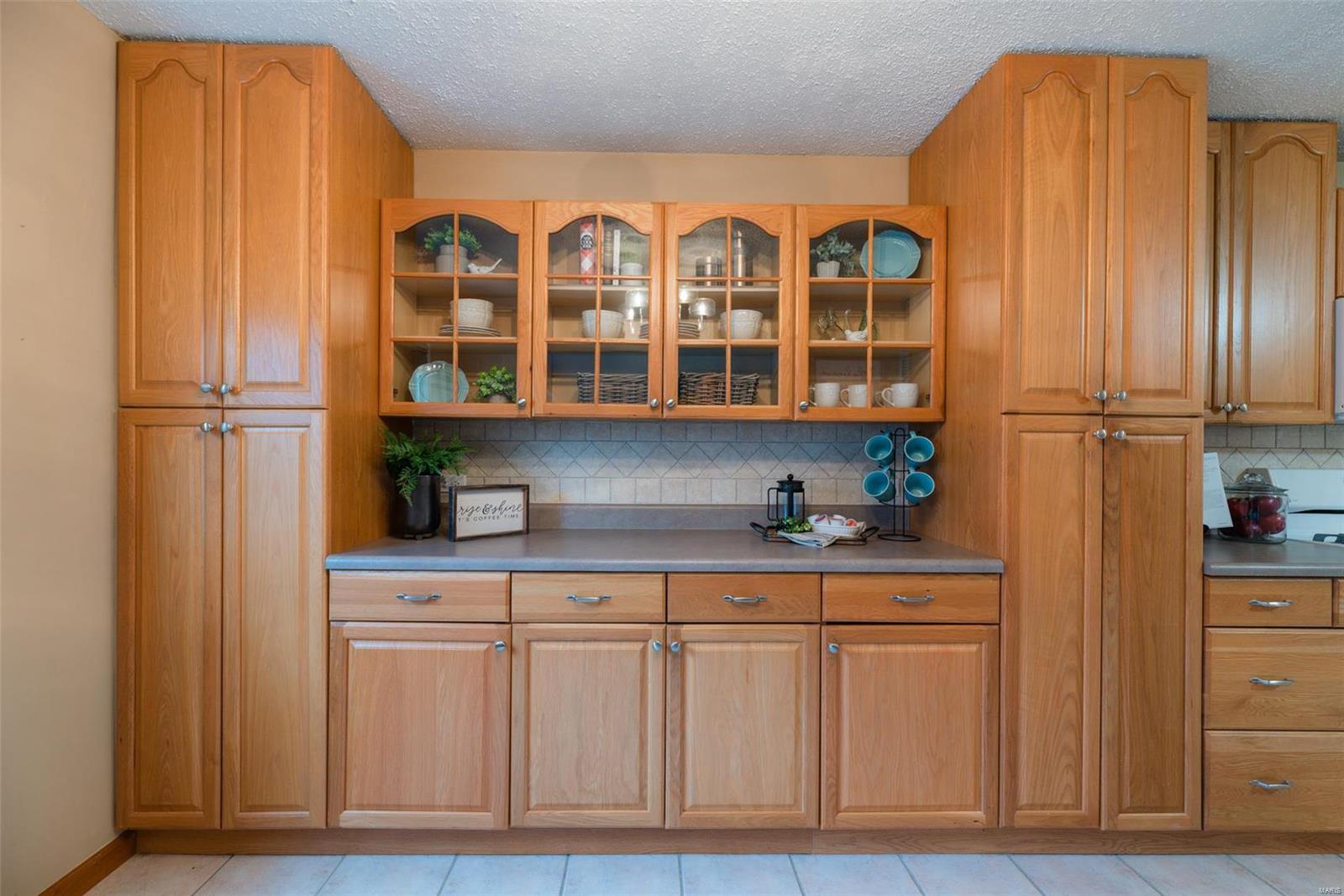 5597 Viewpoint Lane St. Louis, MO 63128 - Photo 19 of 66