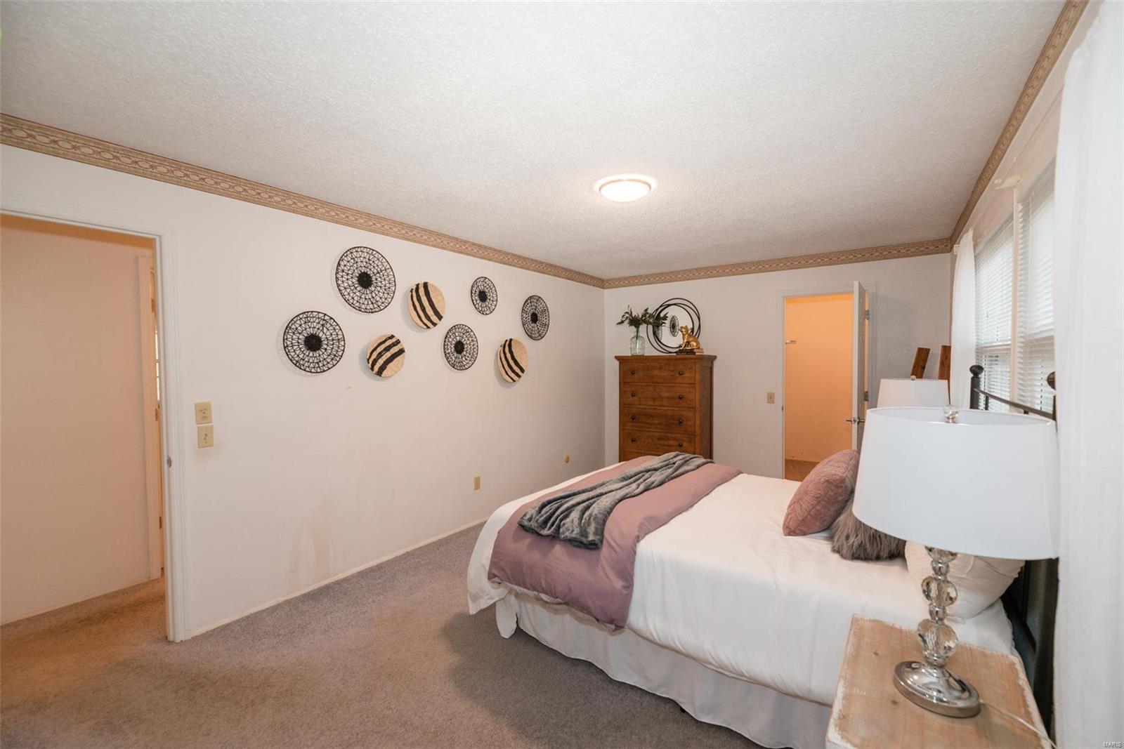 5597 Viewpoint Lane St. Louis, MO 63128 - Photo 28 of 66