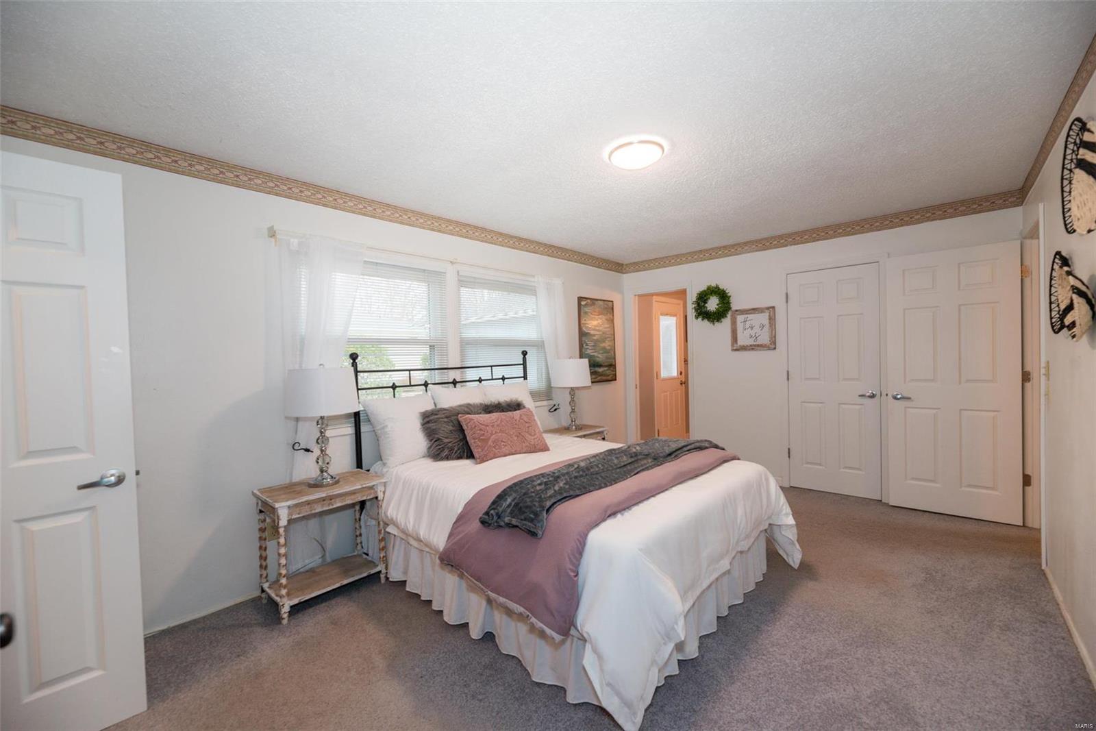 5597 Viewpoint Lane St. Louis, MO 63128 - Photo 29 of 66