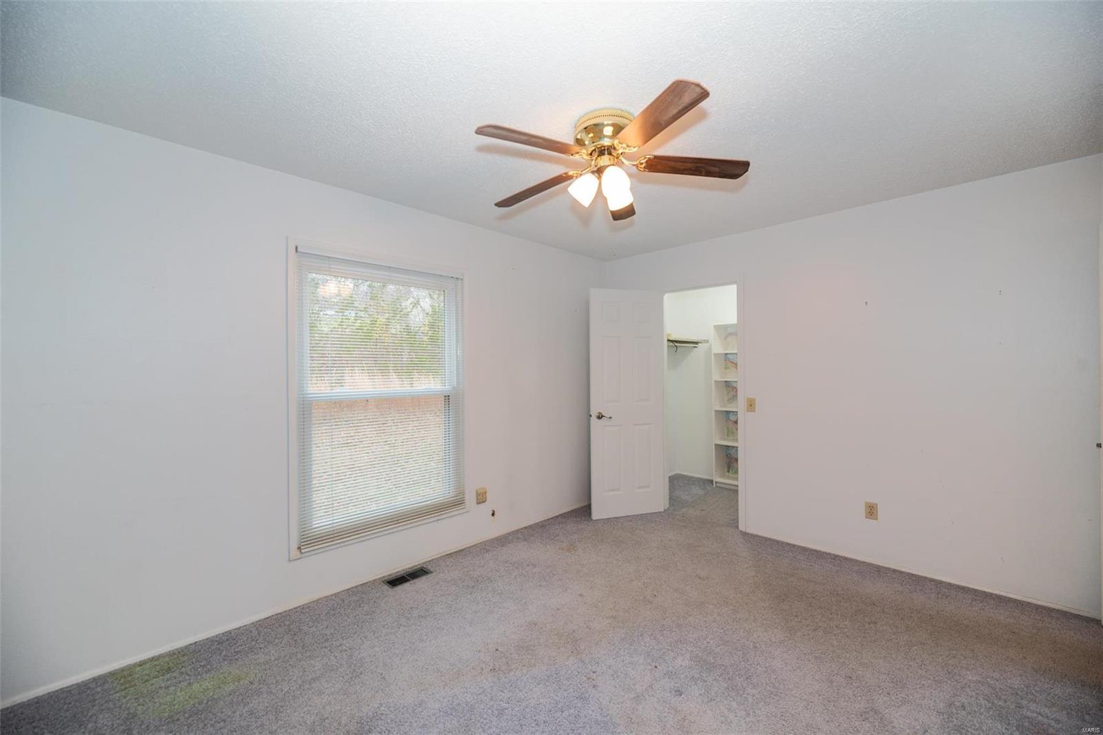 5597 Viewpoint Lane St. Louis, MO 63128 - Photo 38 of 66