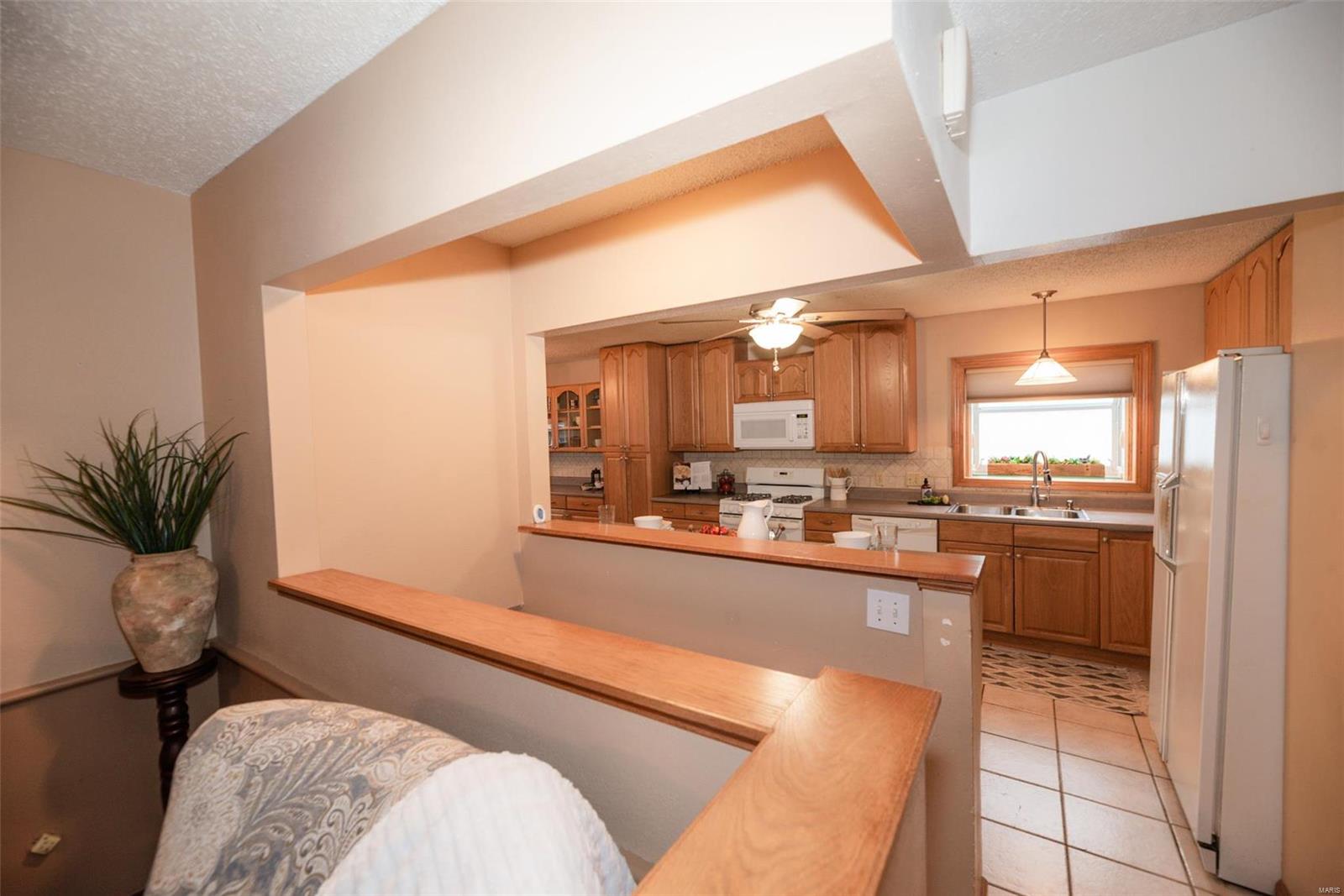 5597 Viewpoint Lane St. Louis, MO 63128 - Photo 42 of 66