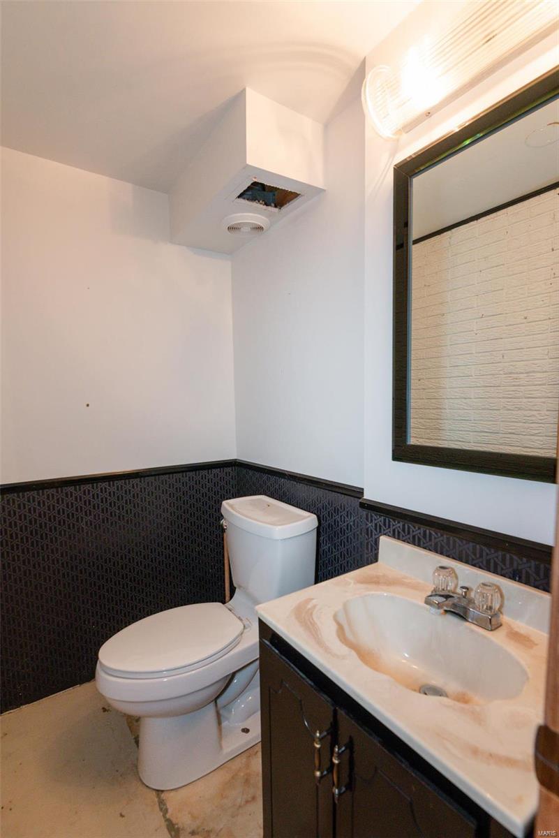 5597 Viewpoint Lane St. Louis, MO 63128 - Photo 51 of 66