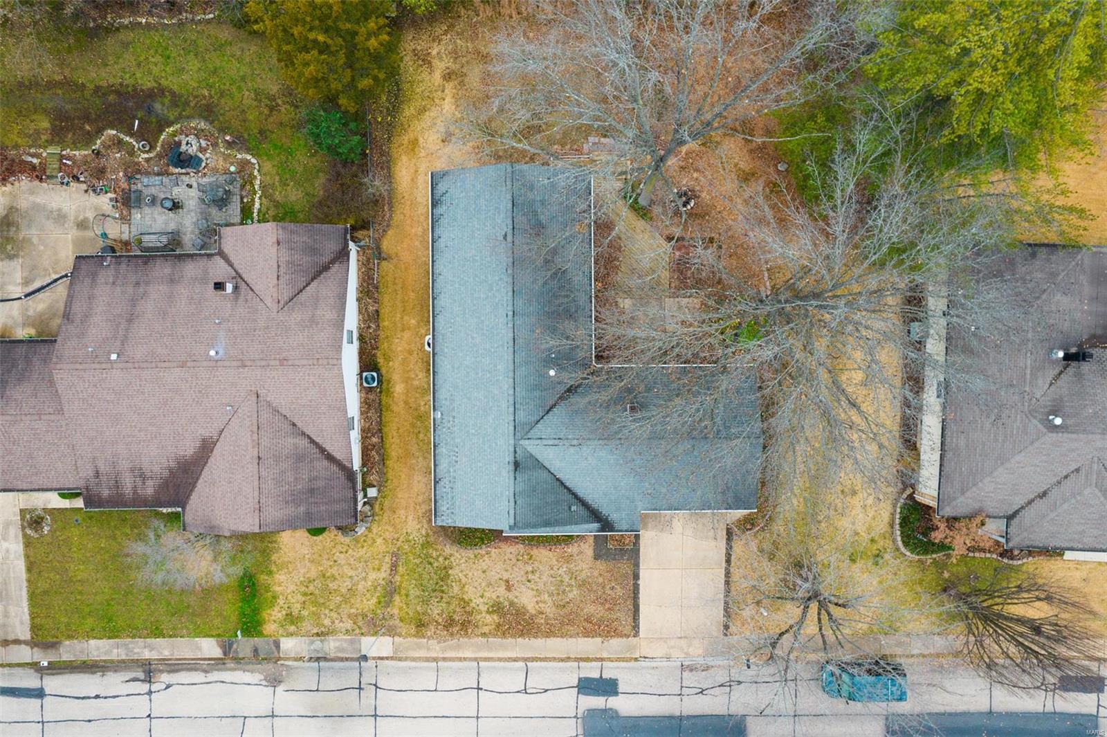 5597 Viewpoint Lane St. Louis, MO 63128 - Photo 8 of 66