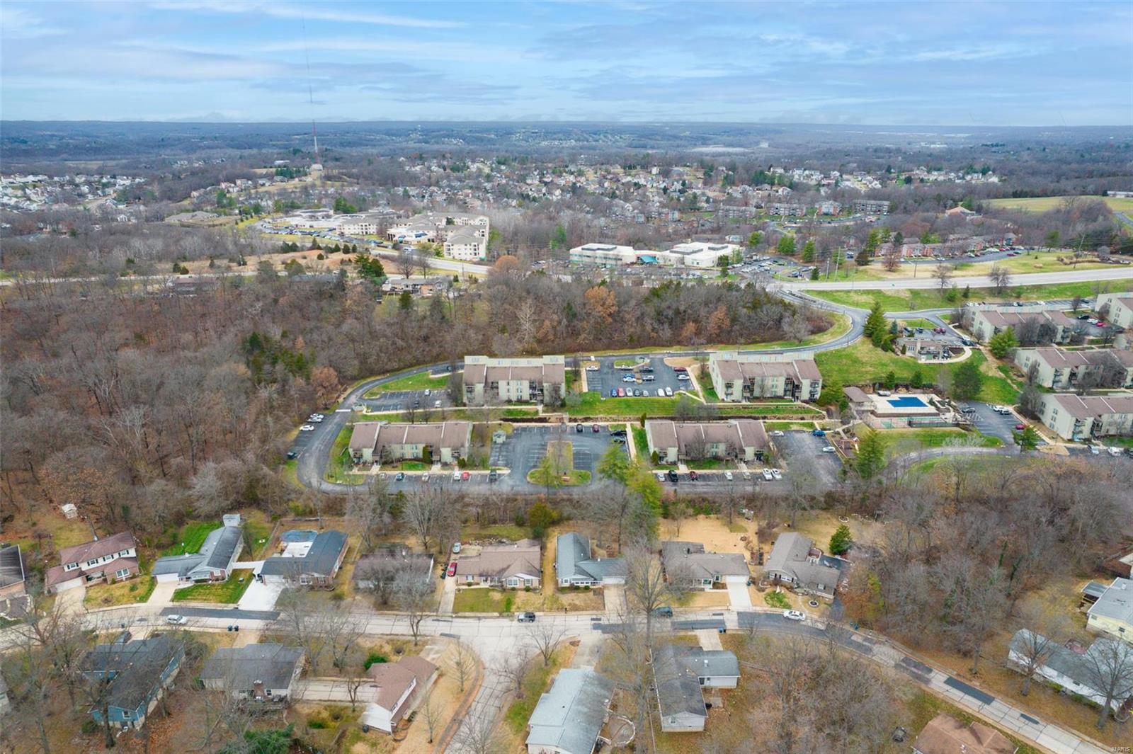 5597 Viewpoint Lane St. Louis, MO 63128 - Photo 10 of 66