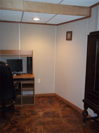 41 Conlin Road Oxford, MA 01540 - Photo 17 of 27 Gallery Image 17
