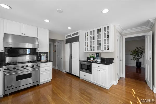 $2,988,000 | 13456 Thornhill Drive, Town and Country, MO 63131