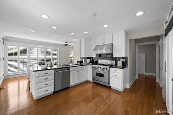 $2,988,000 | 13456 Thornhill Drive, Town and Country, MO 63131