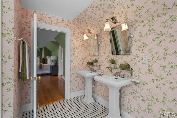 $2,988,000 | 13456 Thornhill Drive, Town and Country, MO 63131