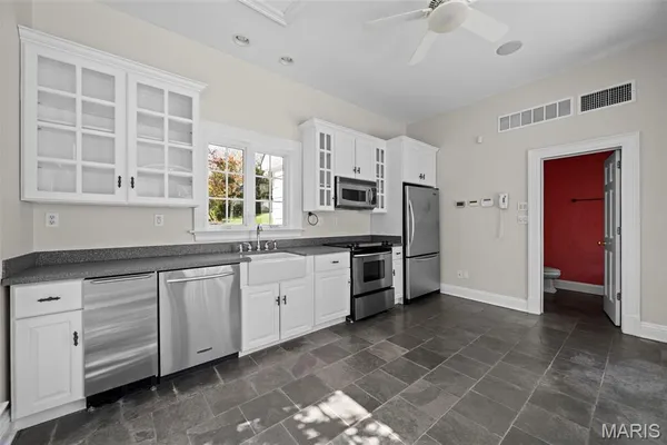 $2,988,000 | 13456 Thornhill Drive, Town and Country, MO 63131