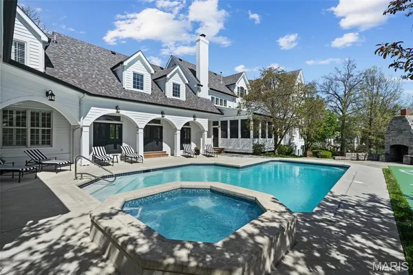 $2,988,000 | 13456 Thornhill Drive, Town and Country, MO 63131