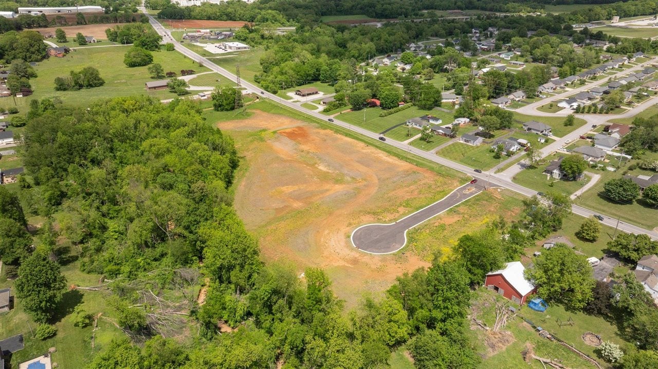 1285 Bowling Green Road Woodburn, KY 42170 - Photo 7 of 10 Gallery Image 7