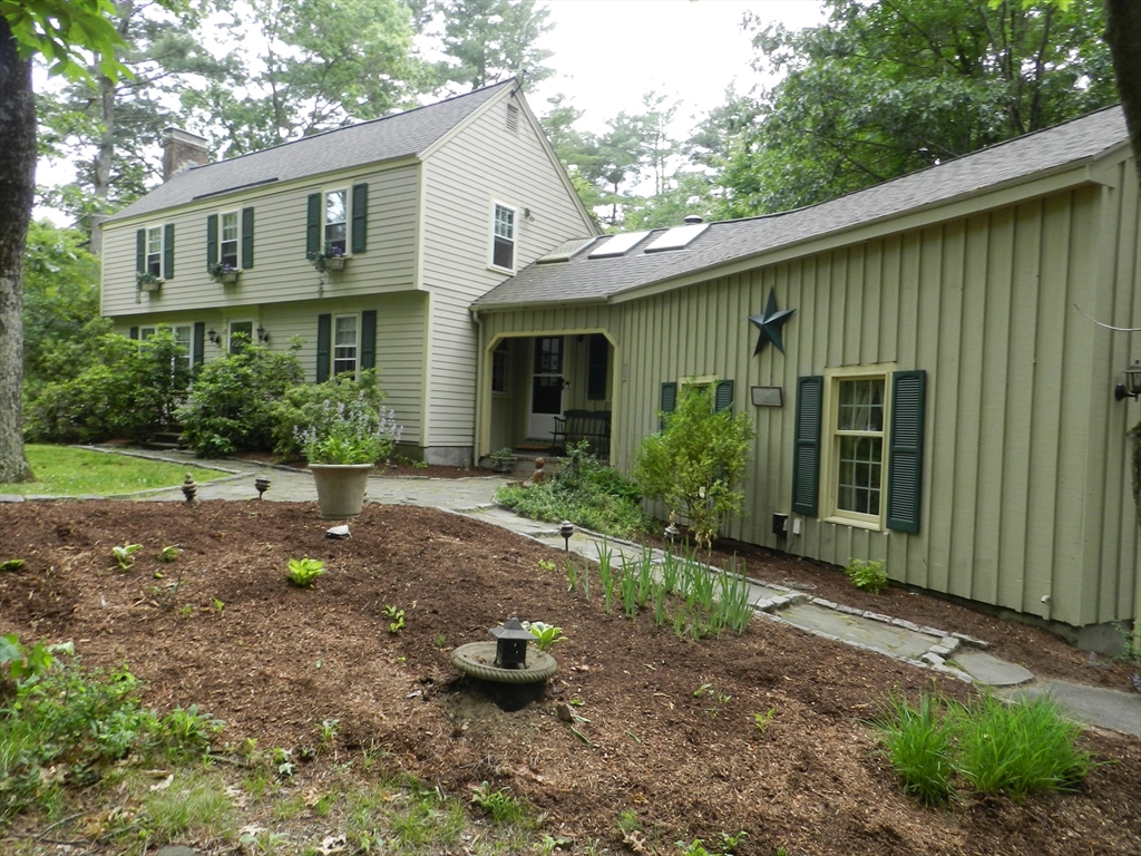 69 Hall Street Dunstable, MA 01827 - Photo 4 of 4