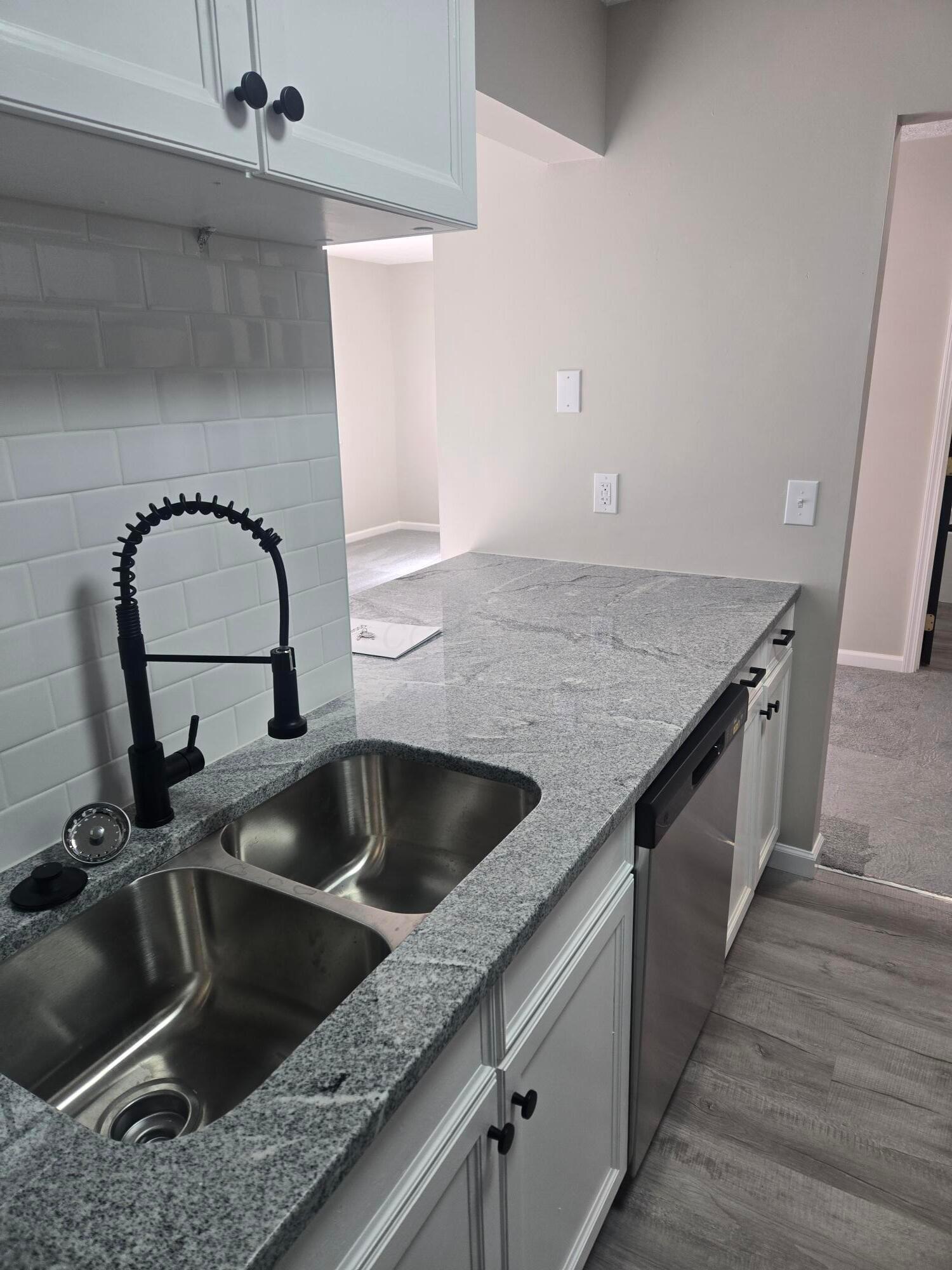 3939 Karl Road, Unit 311 Columbus, OH 43224 - Photo 5 of 19 1000017991
