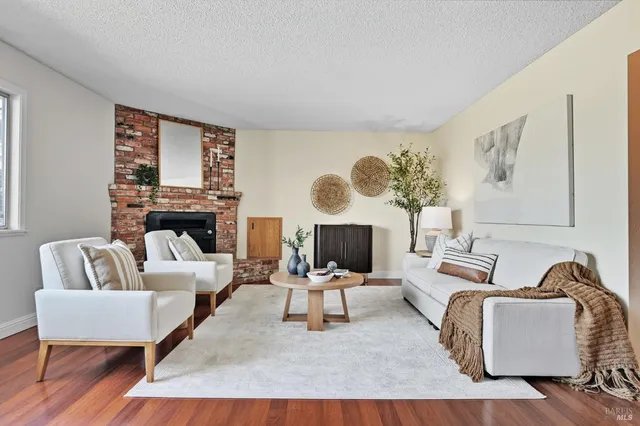 $1,199,000 | 9 Arlene Court, Petaluma, CA 94952