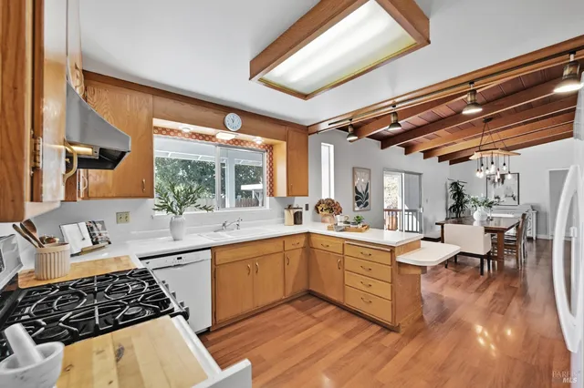 $1,199,000 | 9 Arlene Court, Petaluma, CA 94952