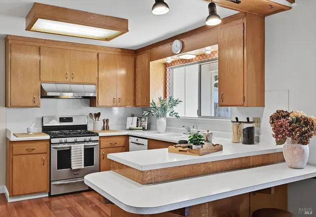 $1,199,000 | 9 Arlene Court, Petaluma, CA 94952