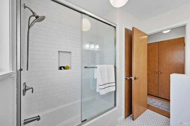 $1,199,000 | 9 Arlene Court, Petaluma, CA 94952