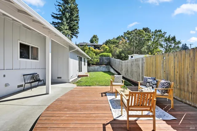 $1,199,000 | 9 Arlene Court, Petaluma, CA 94952