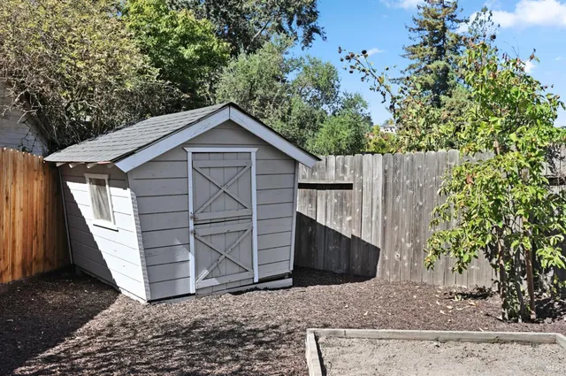 $1,199,000 | 9 Arlene Court, Petaluma, CA 94952