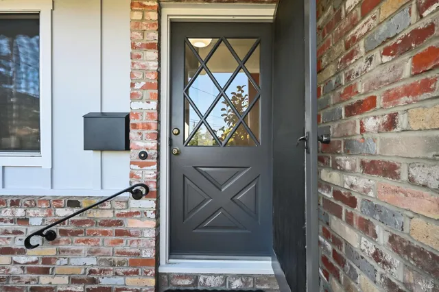 $1,199,000 | 9 Arlene Court, Petaluma, CA 94952