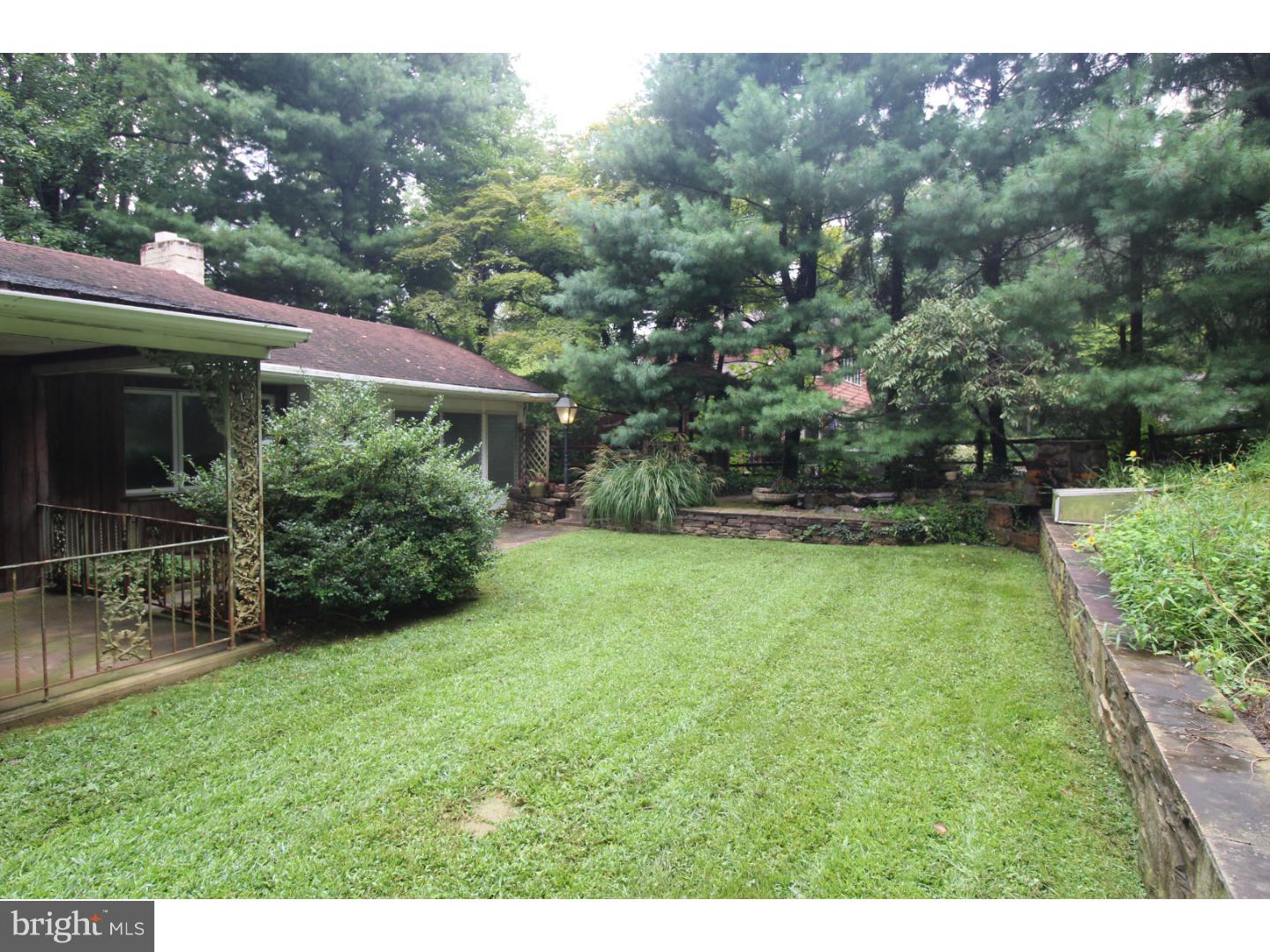 2365 Terwood Road Huntingdon Valley, PA 19006 - Photo 4 of 23 Gallery Image 4