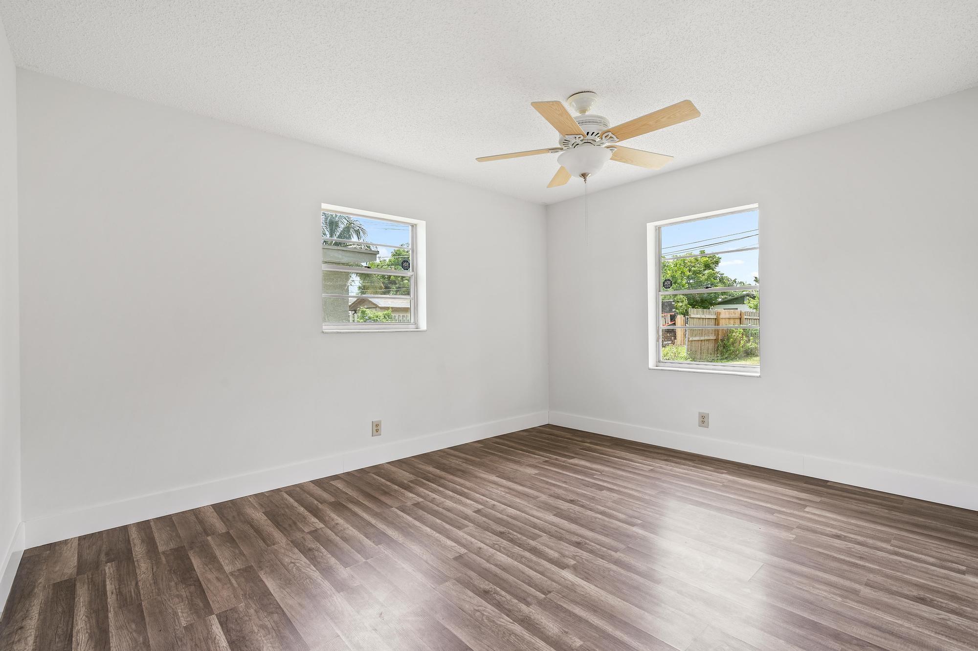 126 2nd Street Jupiter, FL 33458 - Photo 12 of 30 126 Second St -12