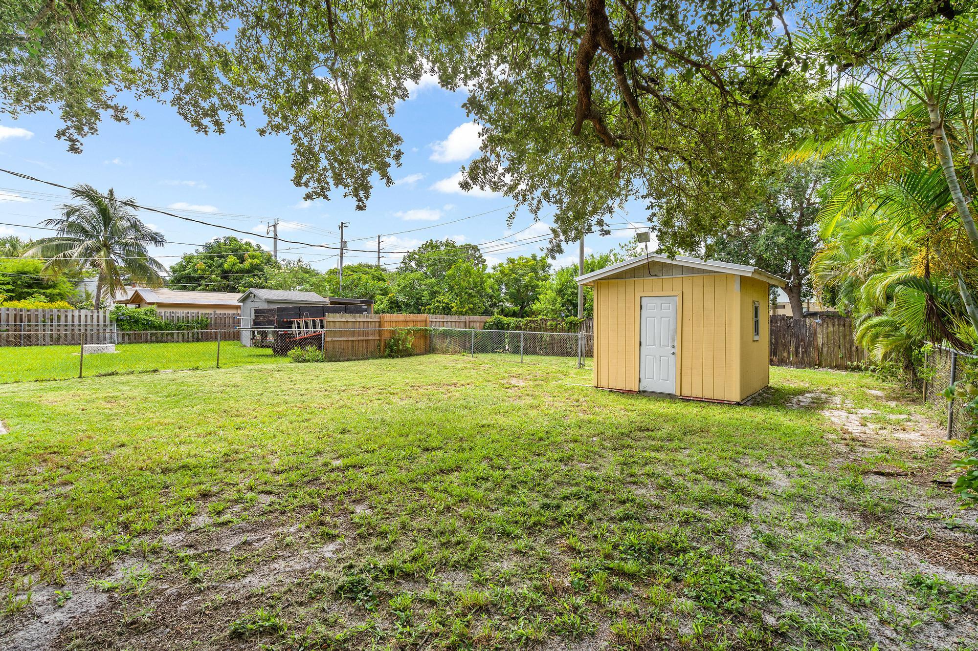 126 2nd Street Jupiter, FL 33458 - Photo 16 of 30 126 Second St -16