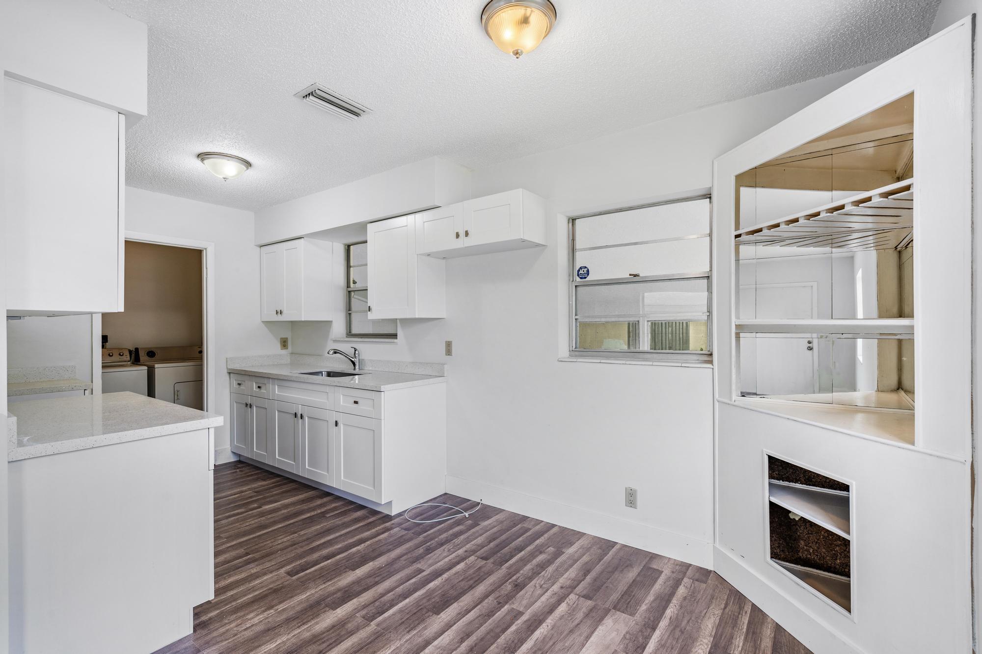 126 2nd Street Jupiter, FL 33458 - Photo 9 of 30 126 Second St -9