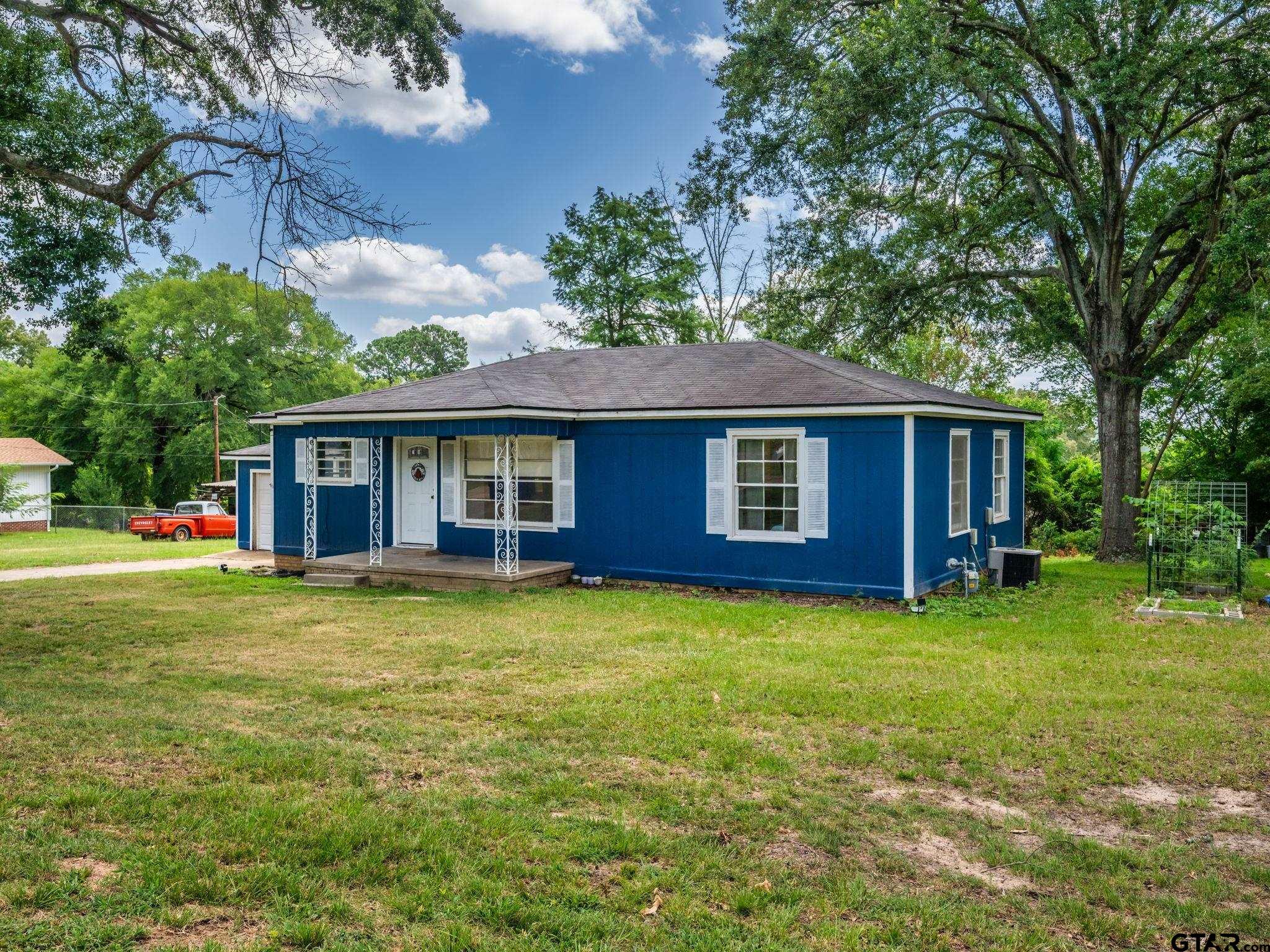 110 Starnes Street Winona, TX 75792 - Photo 2 of 33