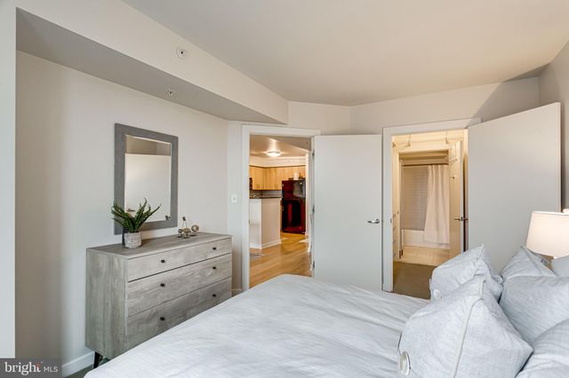 $379,000 | 1000 New Jersey Avenue Southeast, Unit 221, Washington, DC 20003