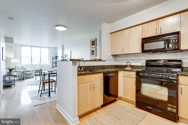 $379,000 | 1000 New Jersey Avenue Southeast, Unit 221, Washington, DC 20003