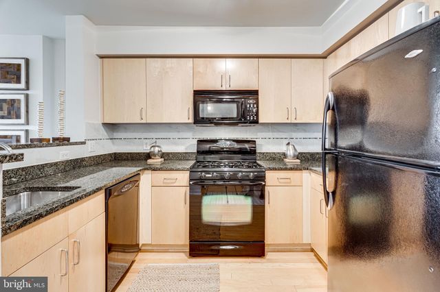 $379,000 | 1000 New Jersey Avenue Southeast, Unit 221, Washington, DC 20003