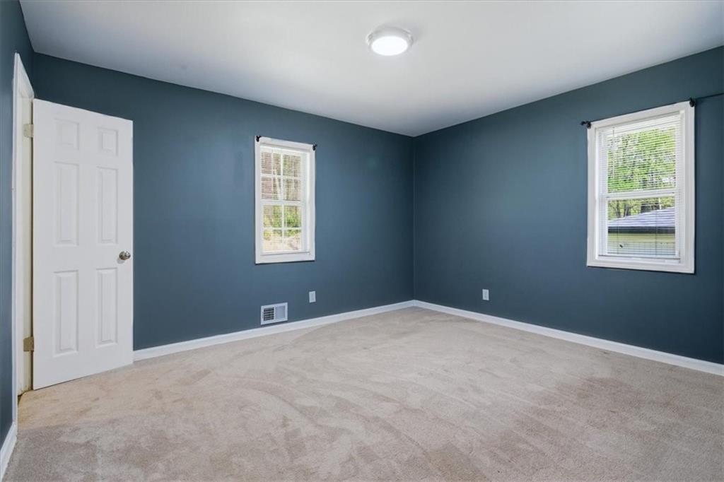 2536 Butner Road Atlanta, GA 30331 - Photo 15 of 42 a view of an empty room with a window