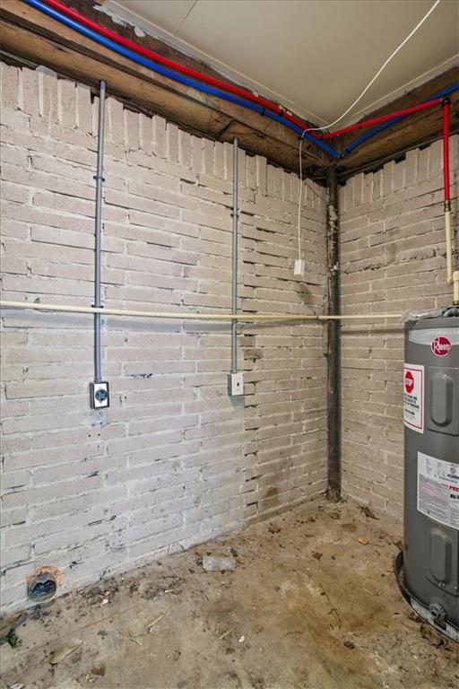 2536 Butner Road Atlanta, GA 30331 - Photo 18 of 42 a bathroom with a shower and a sink