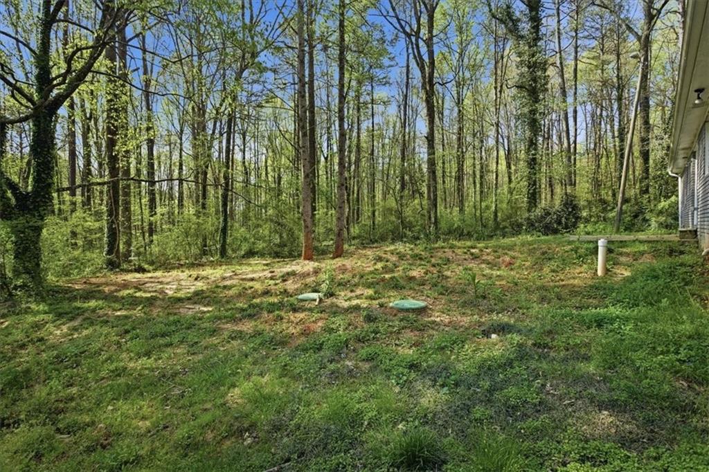 2536 Butner Road Atlanta, GA 30331 - Photo 23 of 42 a view of outdoor space