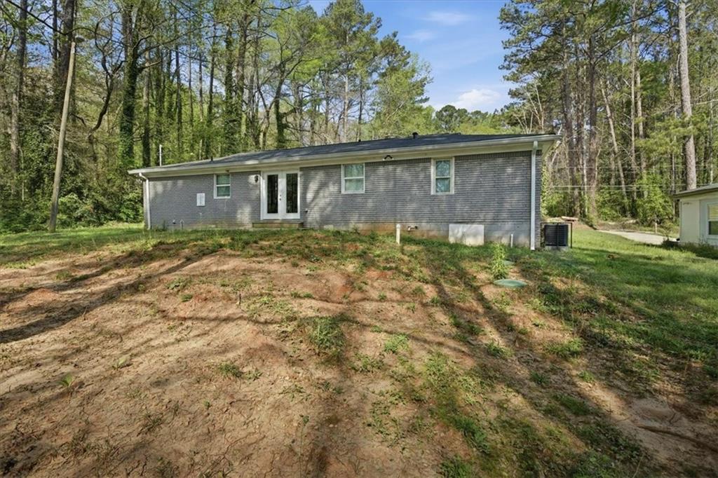 2536 Butner Road Atlanta, GA 30331 - Photo 24 of 42 a view of backyard of house