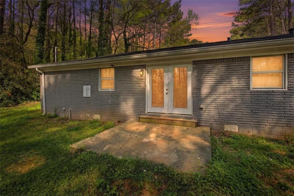 2536 Butner Road Atlanta, GA 30331 - Photo 26 of 42 a view of backyard of house with green space