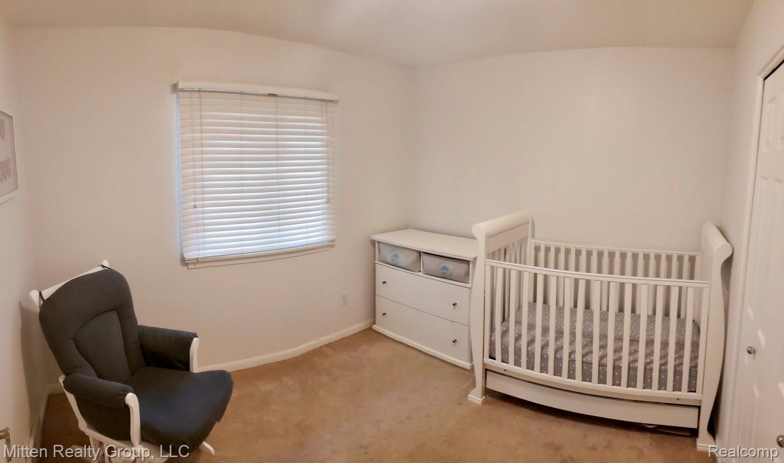 633 Rewold Drive Rochester, MI 48307 - Photo 10 of 19 IMG_1490.JPG
