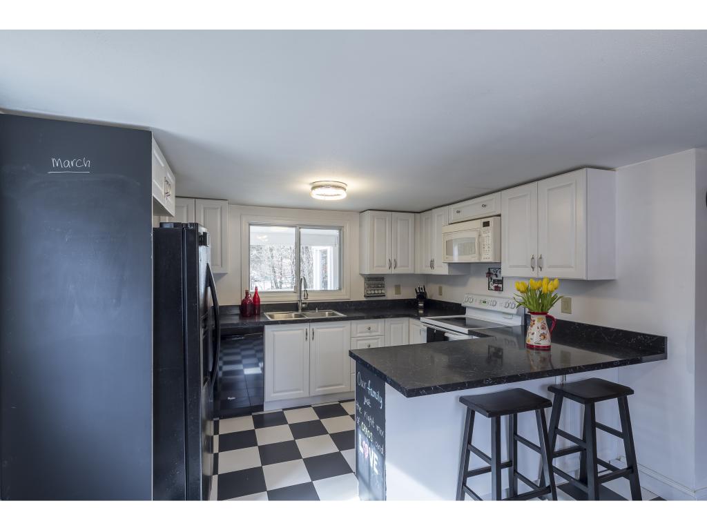100 Mary Batchelder Road Hampton, NH 03842 - Photo 5 of 15