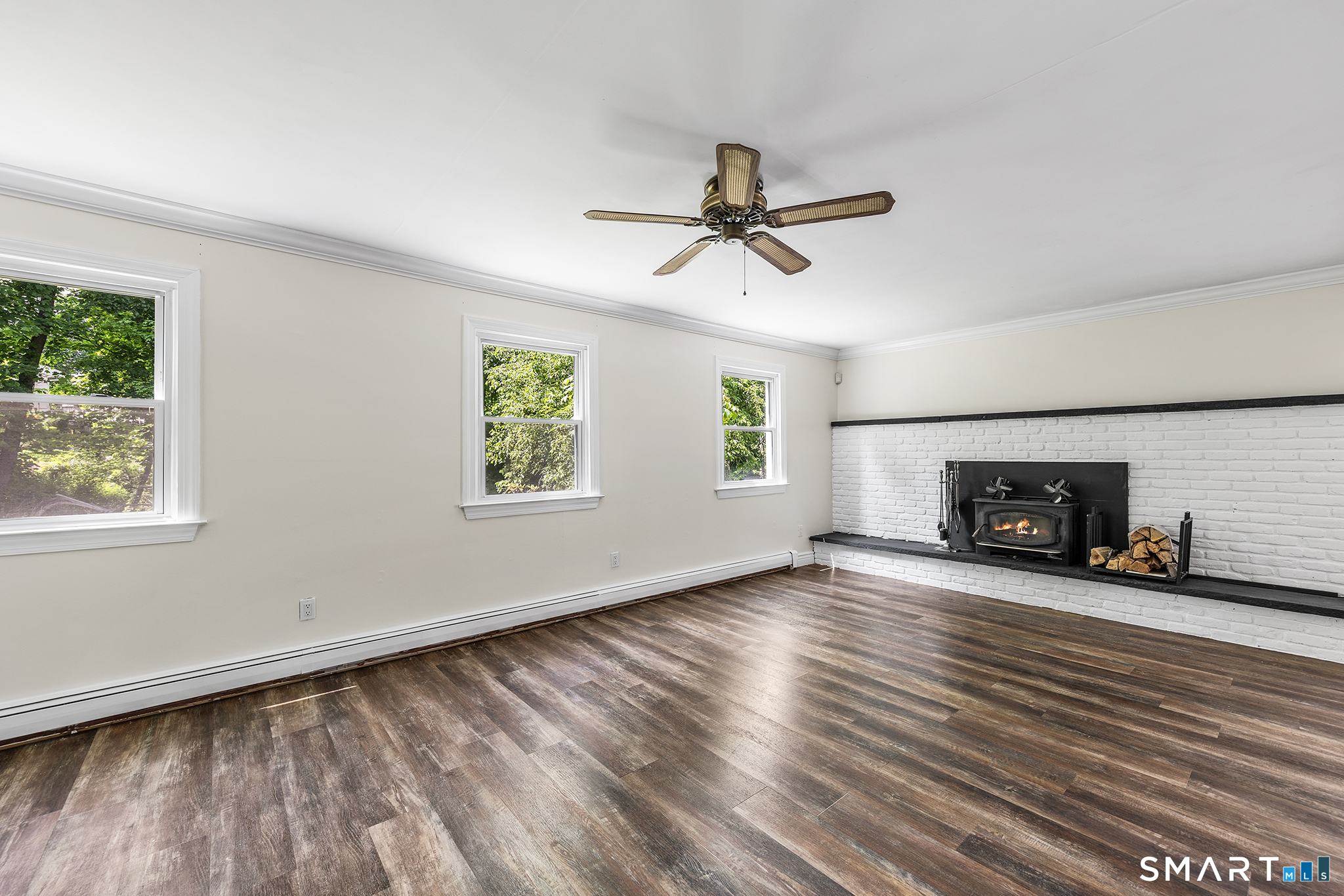 45 East Gate Road Danbury, CT 06811 - Photo 4 of 39