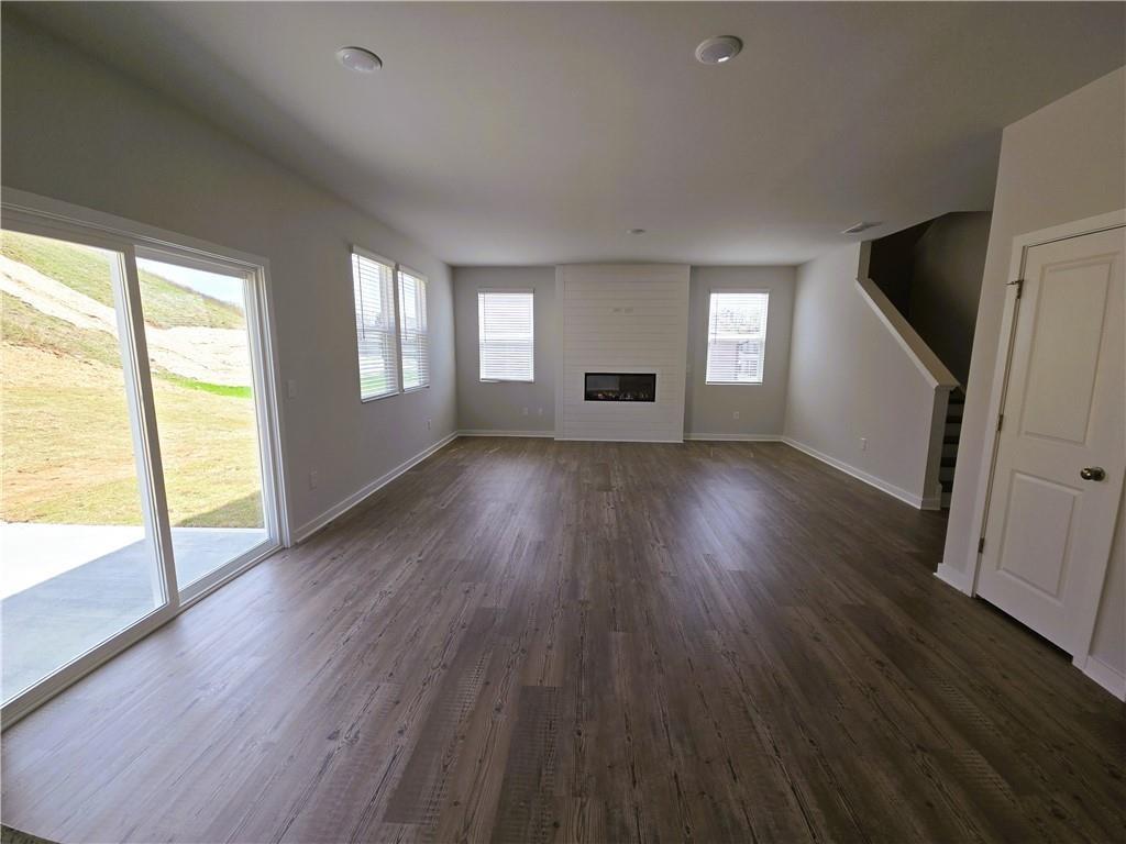 5539 Rosehall Place Atlanta, GA 30349 - Photo 6 of 24