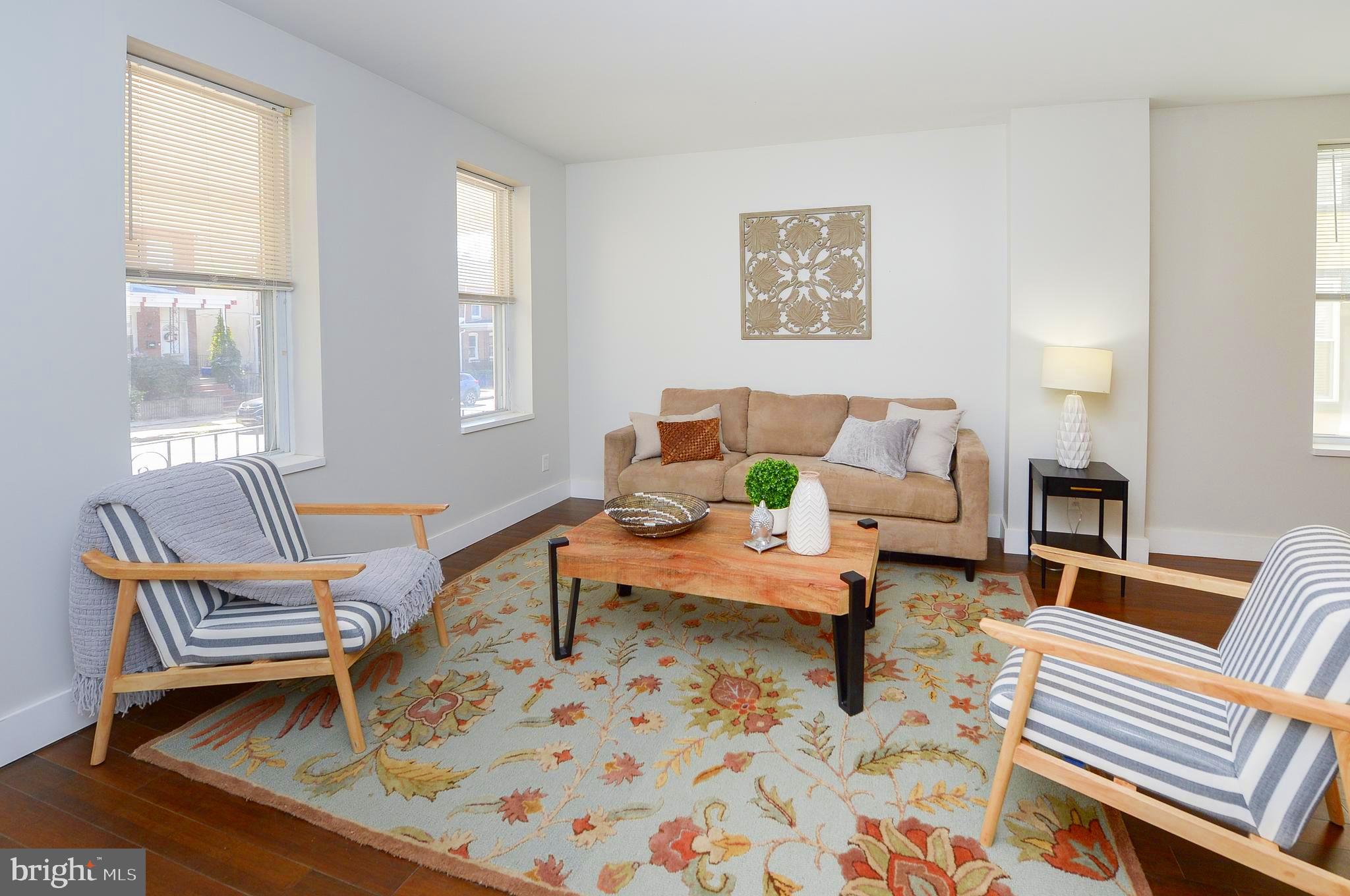 438 Roxborough Avenue Philadelphia, PA 19128 - Photo 5 of 35 Living Room